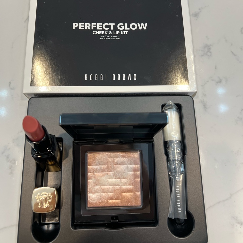 NIB Bobbi Brown Perfect Glow Cheek & Lip Kit Boxed Set